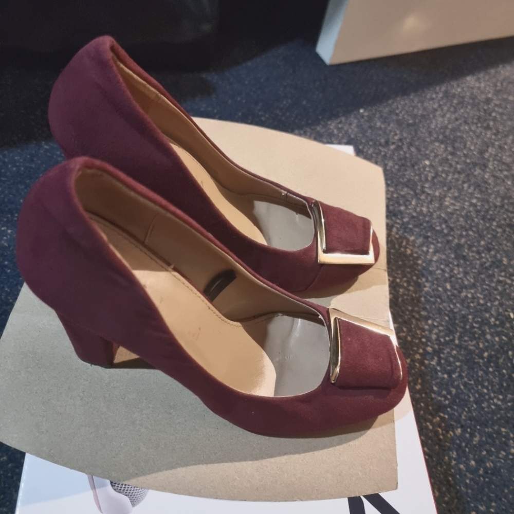High heels color wine size 7